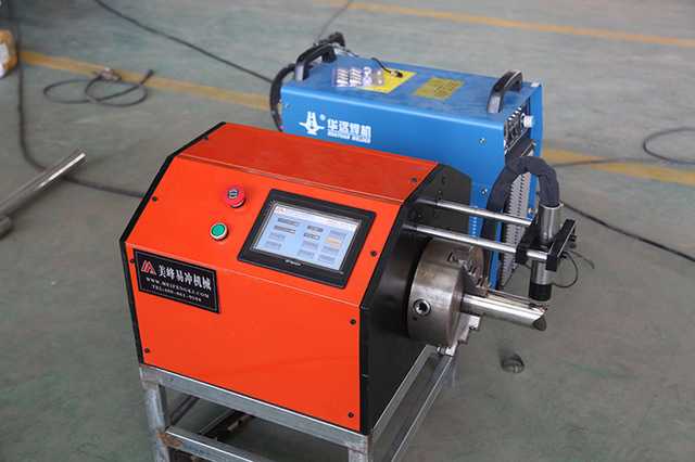 等離子切割機(jī)是借助等離子切割技術(shù)對金屬材料進(jìn)行加工的機(jī)械。